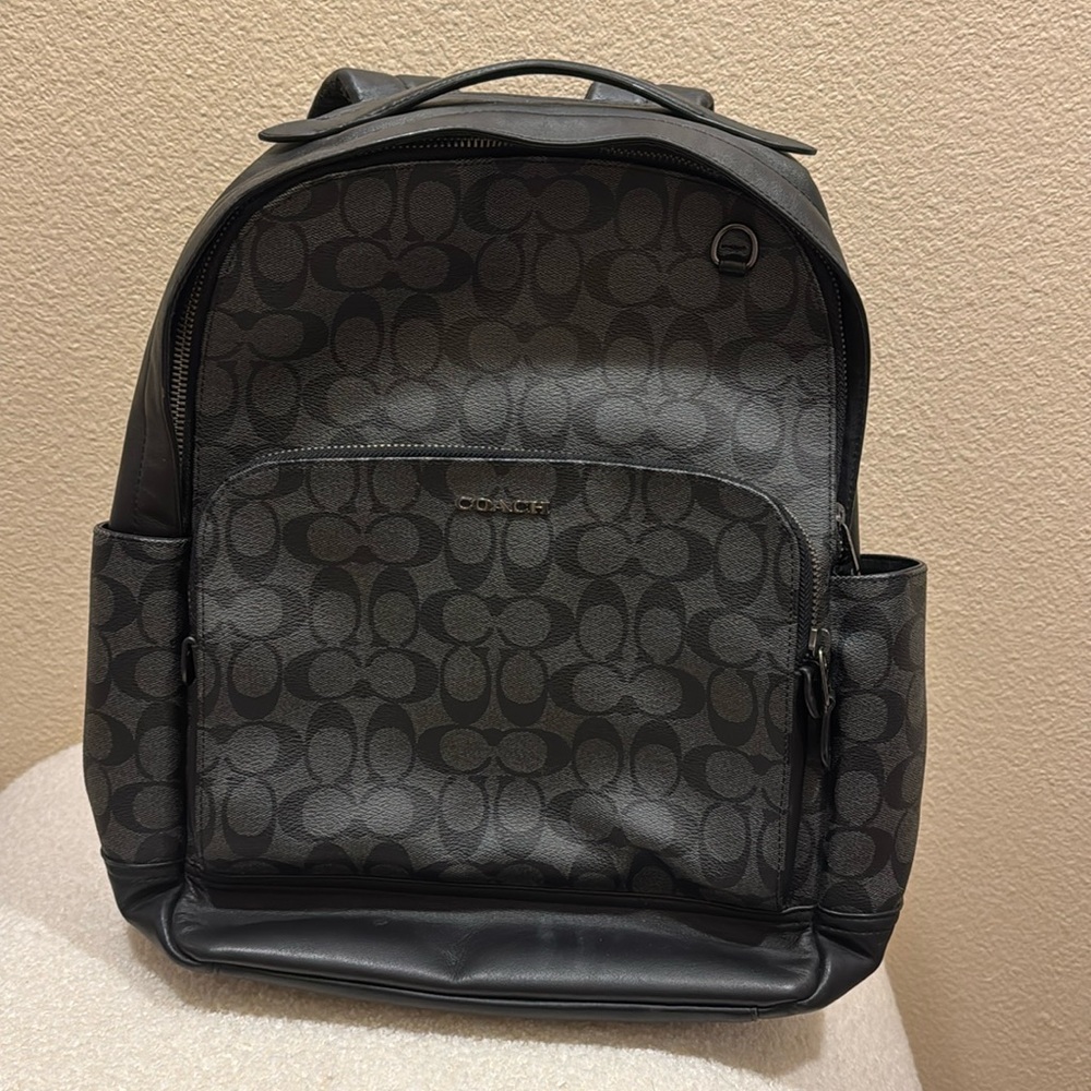 Coach men west backpack in signature canvas print.